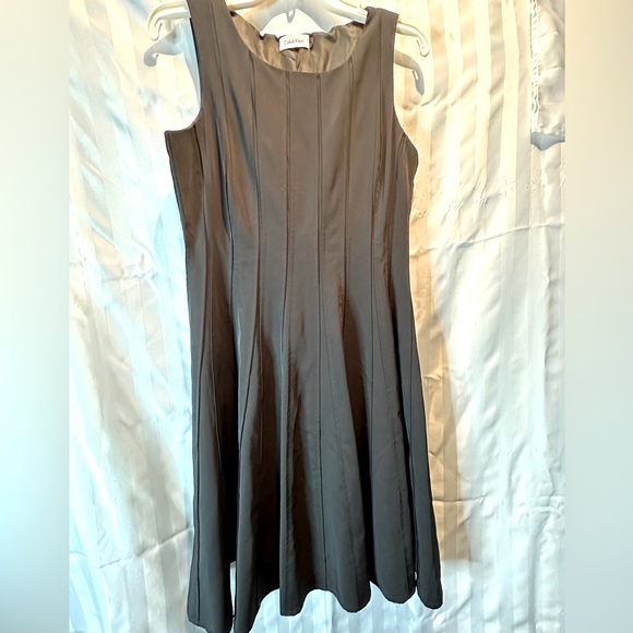 Calvin Klein Dresses & Skirts - Gorgeous Calvin Klein Flared Sleeveless Dress